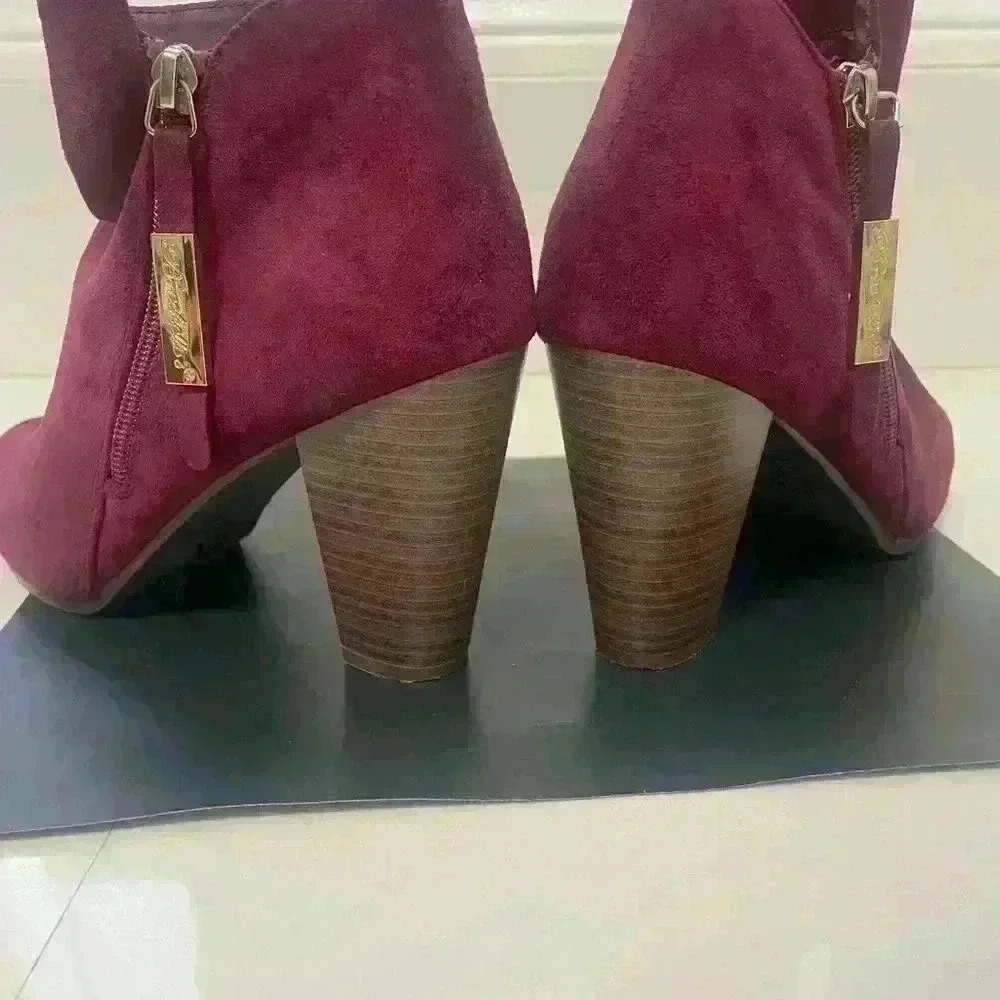 Breckelles Suede Booties Color Wine - Picture 3 of 11
